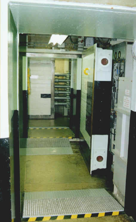 TMUS8.jpg (257500 bytes)